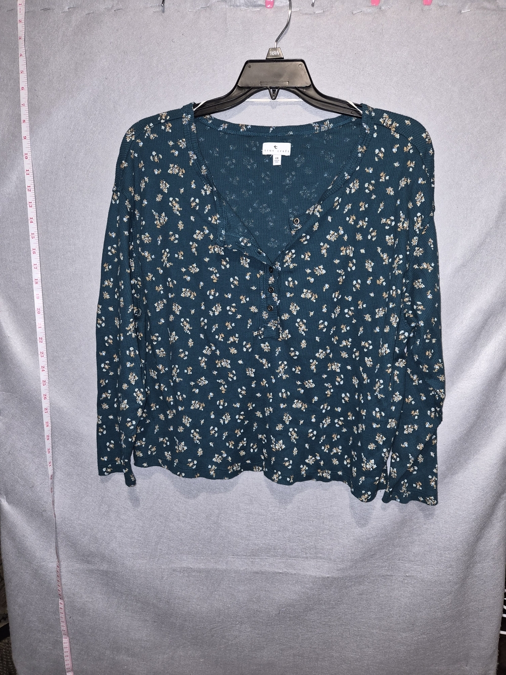 True Craft Plus Size Teal Floral Waffle Knit Henley Top – Size 2X
